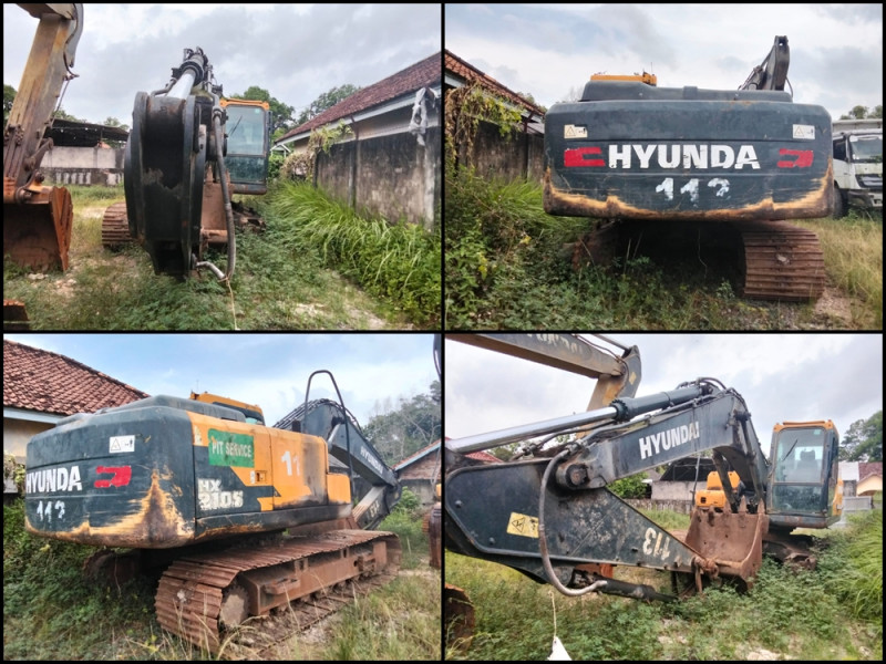 HYUNDAI EXCAVATOR HX210S