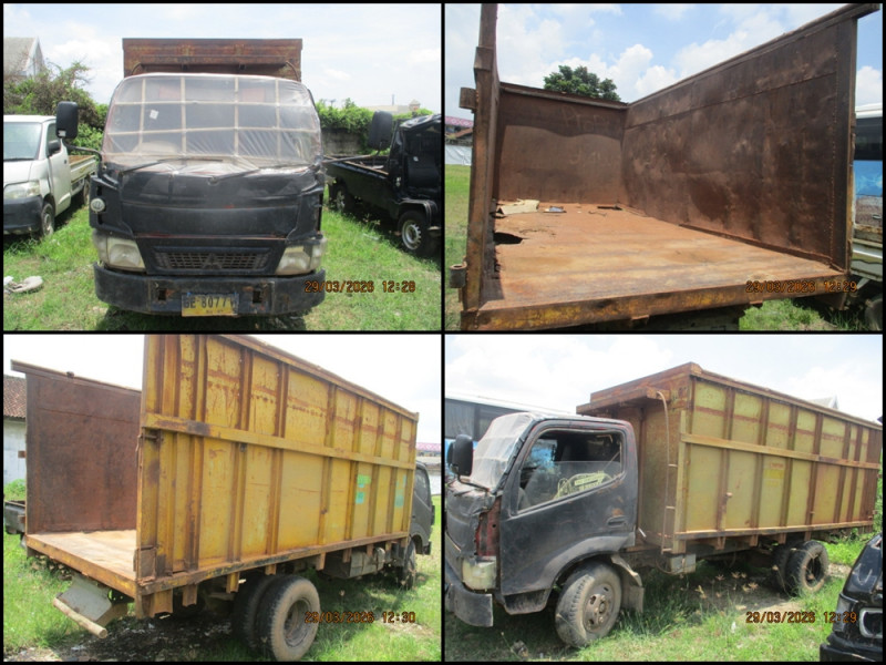 TOYOTA DYNA 130 PS HT BAK M/T